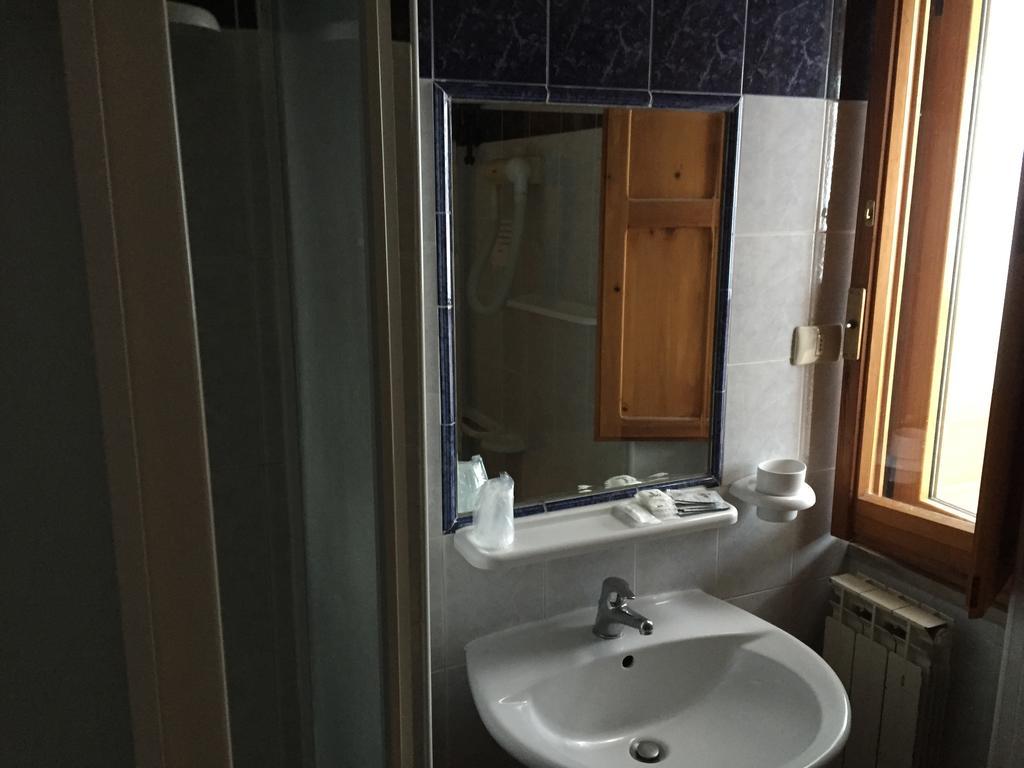Hotel Vallefura Пескокостанцо Экстерьер фото