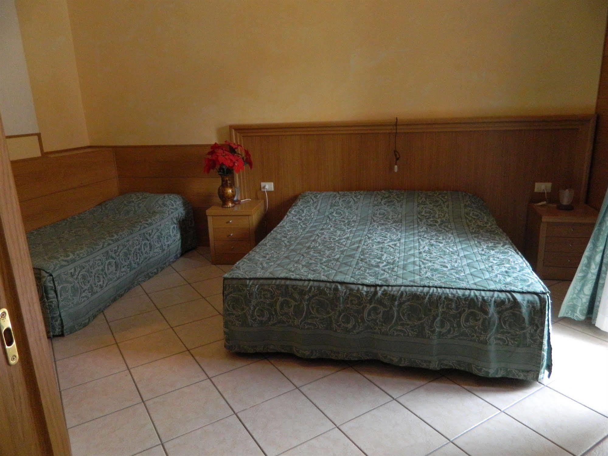 Hotel Vallefura Пескокостанцо Экстерьер фото
